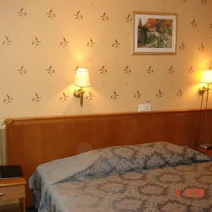 Hotel Znannya **
